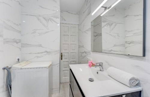 Wonderful apartment with a Sea view, WiFi, Pool - Foto 14