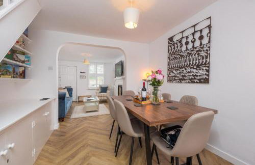 Rose cottage, Central, Amazing Cathedral view, Iconic pastel street - Foto 18