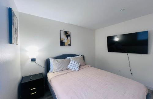 Stylish & Fully Renovated Home! - Foto 56