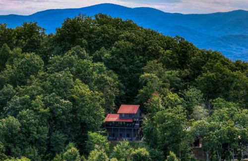 Eagles View Ridge - Gorgeous Mountain Views from the Hot Tub + Firepit - Foto 24