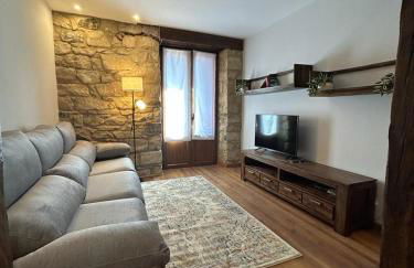 Kareharri Piso en Casco Viejo de Zarautz - Foto 1