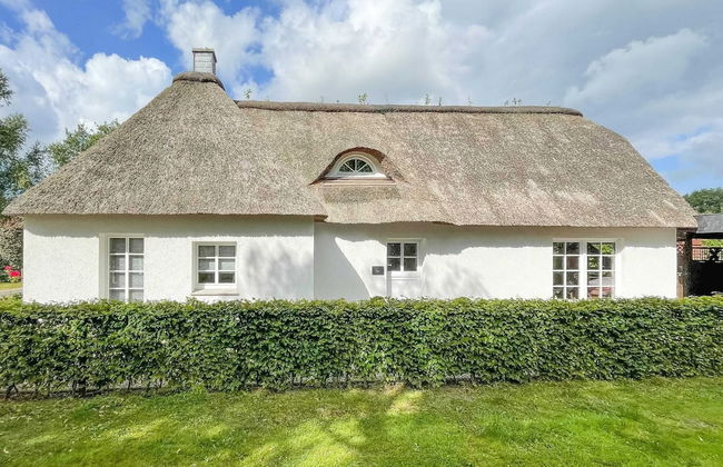 Charmantes Reetdachhaus in Lehe - Photo 1