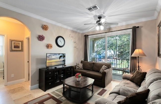 Spacious 3 Bed, 2 Bath Condo In Gated Community 3 Bedroom Condo by RedAwning - Foto 1