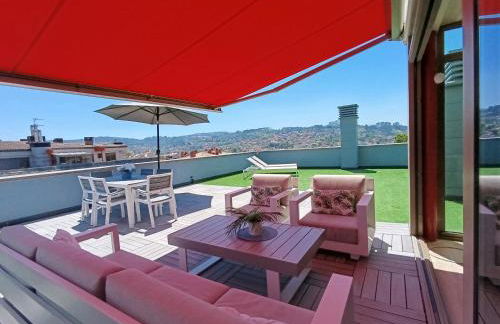 Ático Chill-Out de lujo con piscina y garaje gratis - Foto 1