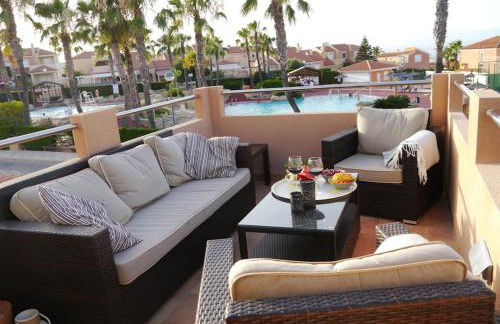 Preciosa casa con terraza y piscina R64 by Novadesta - Photo 13