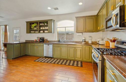 Cypress 5 Bedroom Retreat with Hot Tub, Firepit and Game Tables! Pet Friendly - Foto 58