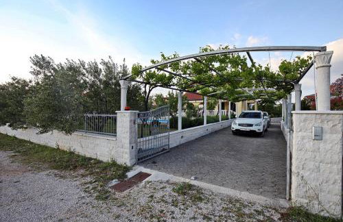 Holiday house with a swimming pool Lozovac, Krka - 11715 - Foto 9