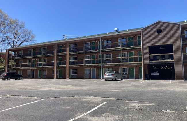 Gold Suites Rentals - Photo 30