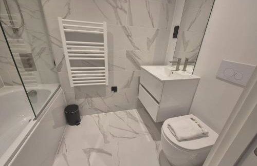 Stunning Central Birmingham 2 Bed Apartment - Foto 23