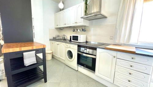 El Ático Estepona 1ªLinea de Playa - Photo 5, stove, dishwasher, pet friendly, minibar