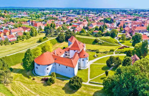 Chalet Birchwood With Whirlpool and Sauna - Happy Rentals - Foto 52