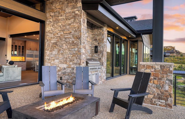 Reflection by Avantstay Sleeps 18 + Lake Views Hot Tub + Game Room - Foto 42