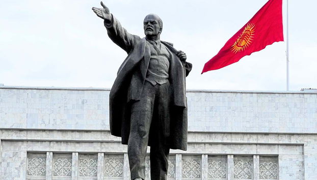 Visita guiada por Biskek - Foto 2, Estatua a Lenin en Biskek
