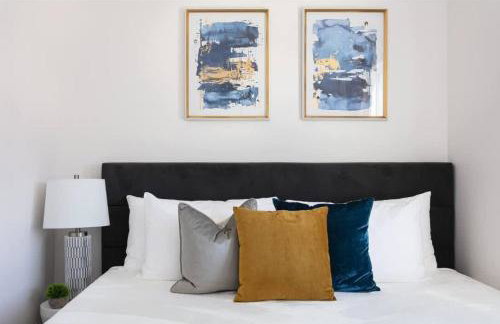 Luxury 3BR Condo Near Americana and Galleria - Foto 13