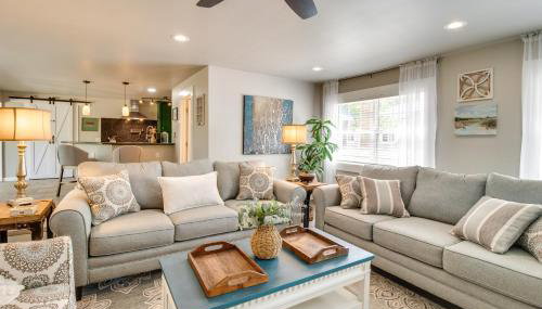 Charming Mountain Home Retreat Walk to Marina! - Foto 4