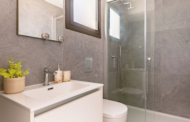 Sanders Crystal 2 Limassol - Photo 43