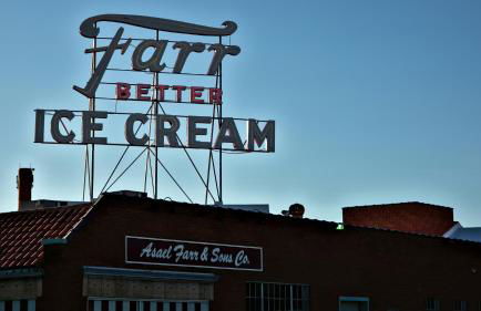 Light-Filled Modern Flat Near 25th Street Fun - Photo 40