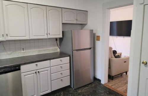 Two-Bedroom Home 25 min to NYC Free parking-UNIT-1 - Foto 7