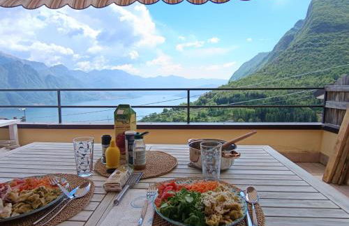 Apartment Le Terrazzwe - Drei-Zimmer-Wohnung mit Terrasse und Pool by Interhome - Photo 10