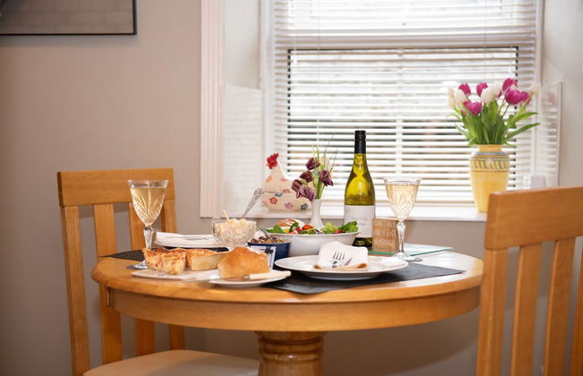 Milton House Studio Apartment Suites - Photo 31