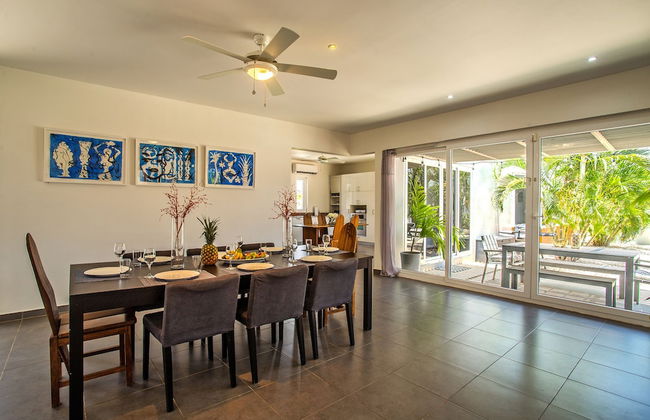 Stunning Modern Home, Near Beaches Full AC - Foto 36