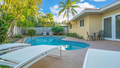 Stunning 4 Bedrooms House with Pool 6 minutes to the Ocean - Foto 2