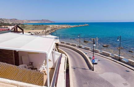 Terrazza finemente ristrutturata di fronte al mare - Foto 4