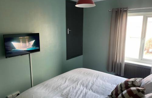 Modern and Homely Appartment! - Available as individual rooms or the Entire Property! - Foto 13