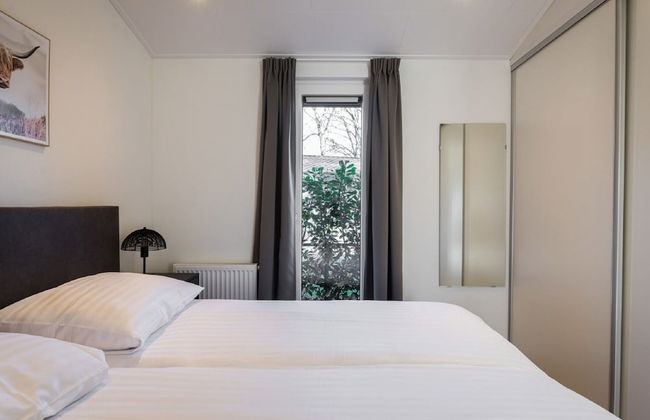 Lodge in Netherlands With Furnished Terrace - Photo 4