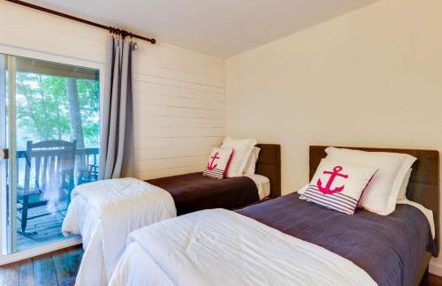 High-End Sapphire Retreat on Fairfield Lake! - Foto 16