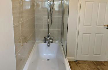 5 star Cotswold luxury with orchard garden - Foto 26