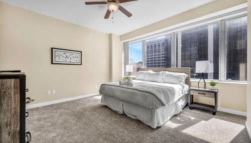 LAKE VIEWS | Paid Parking | Downtown | Gym - Foto 4