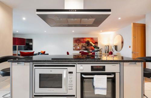 BEST THAMES VIEWS in TOWN! LARGE LUXXE NOMAD DESIGN FAMILY HOMES المساحة والأناقة تلتقي مع الراحة العربية - Foto 75