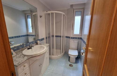 Dúplex en 1ª línea de playa - Foto 11