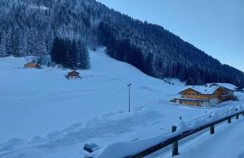 Studio lumineux avec balcon, vue montagne, 25m² - FR-1-573-147 - Foto 9