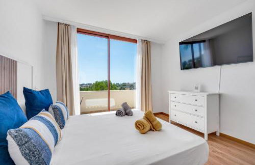 Villa Serena Marbella - Luxury villa with pool & sea views - Photo 21