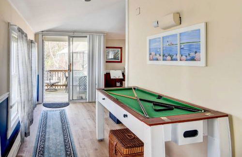 Beautiful Portsmouth Cottage By the Sea with Jacuzzi - Foto 13