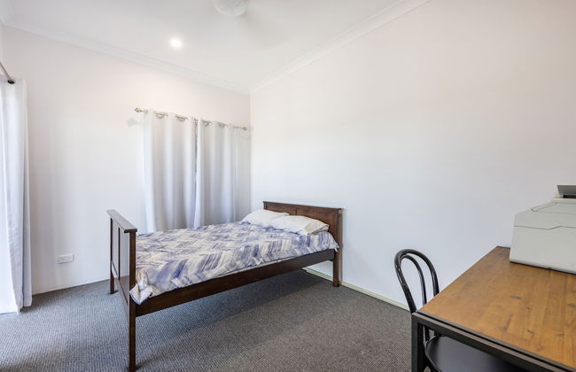 Family Tides - Photo 4