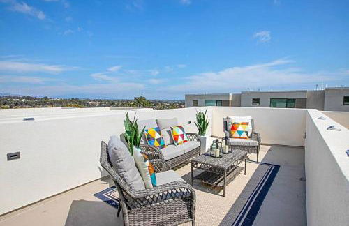 Luxury NEW Residence with Private Rooftop, Downtown in minutes - Foto 45