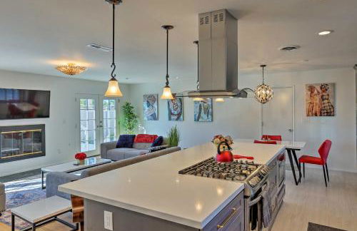 Oceanside Home with Patio and Grill, Walk to Beach! - Foto 9