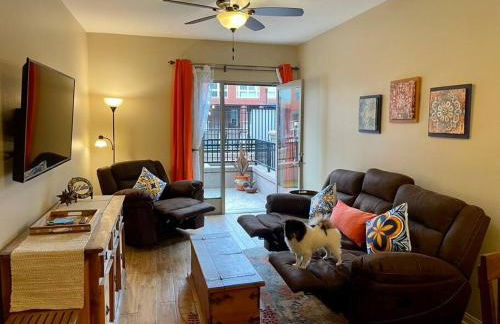 28 NIGHT MINIMUM in the Gaslamp Quarter by Petco Park, pool, jacuzzi, dogs ok - Foto 18