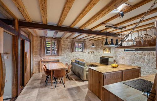 Mala kuća od soli - Foto 13