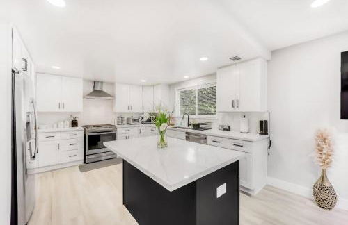 497-Upscale Family Home w AC & Patio near Meta & Stanford - Foto 31