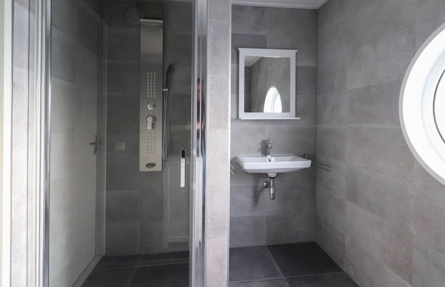 Holiday Home on the Water in Friesland - Foto 16