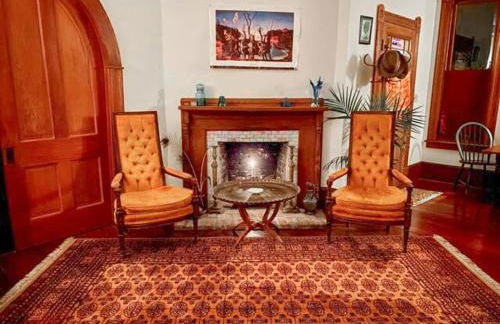 Downtown Historic Victorian Charmer Sleeps 7 - Foto 2