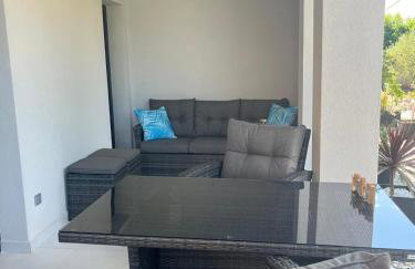 HelaMoni, New 5 Star 2 Person apartments with pool - Foto 44