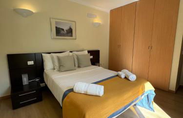 Apartamento céntrico con piscina - Foto 2