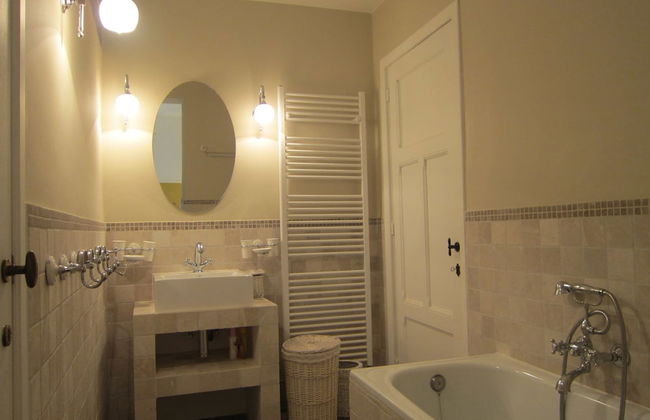 Delightful Castle in Bastogne with Hot Tub - Foto 16