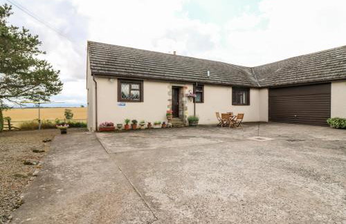 Courtyard Cottage - Photo 1
