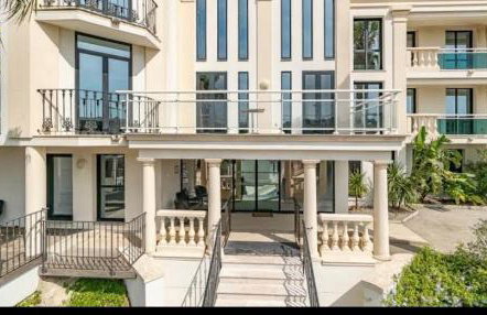 Cinema Room - grande terrasse - clim - Wifi - calme - mer - Foto 5